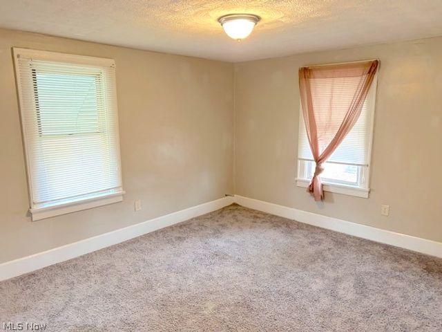 627 Roscoe Avenue, Akron, OH 44306
