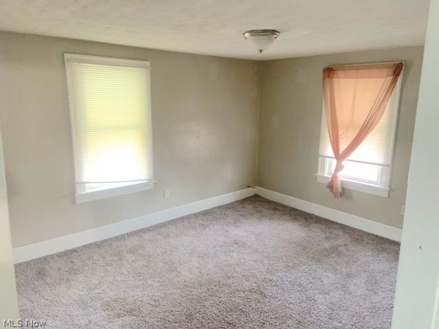 627 Roscoe Avenue, Akron, OH 44306