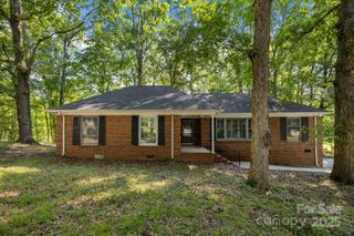 11819 Lansbury Court, Charlotte, NC 28226