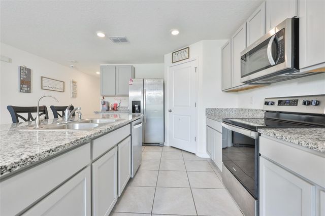 5244 FIDDLE FIG AVENUE, Wimauma, FL 33598