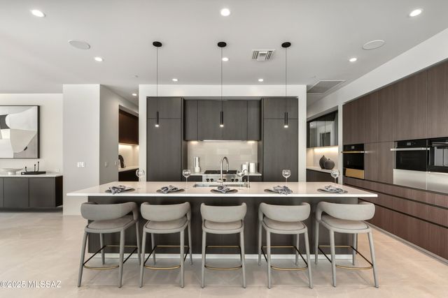 6384 W Rockpoint Ridge Place, Marana, AZ 85658