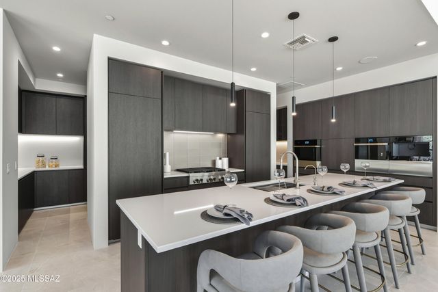 6384 W Rockpoint Ridge Place, Marana, AZ 85658