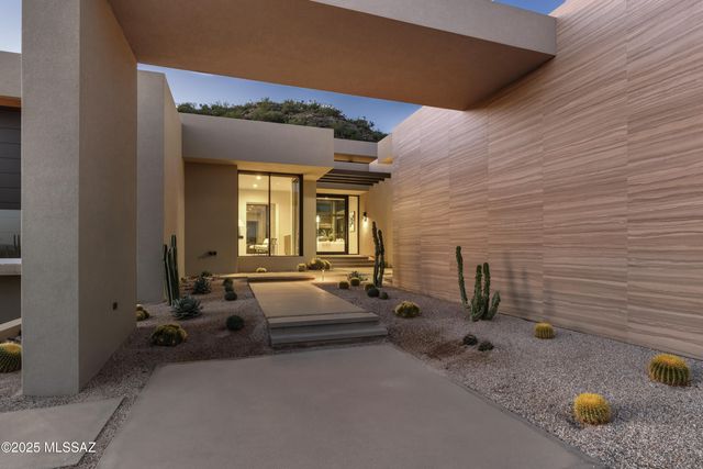 6384 W Rockpoint Ridge Place, Marana, AZ 85658