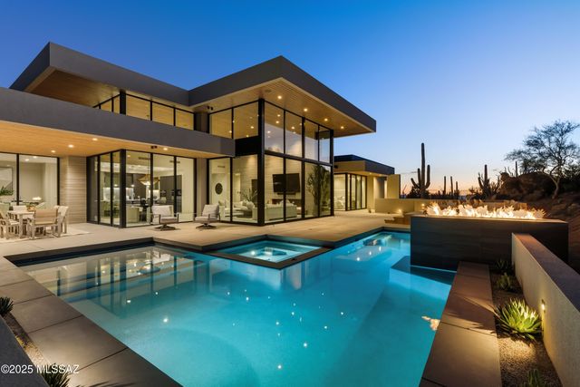 6384 W Rockpoint Ridge Place, Marana, AZ 85658