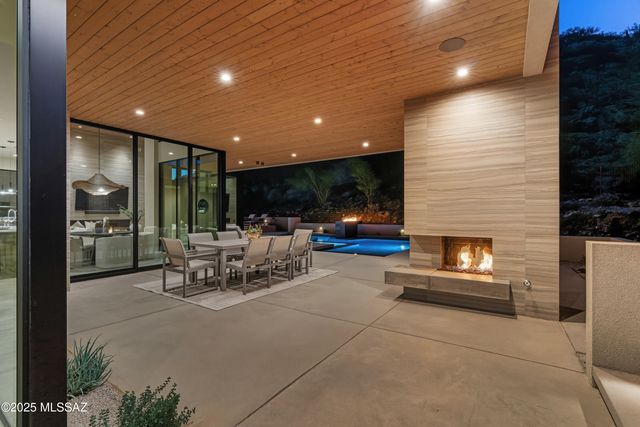 6384 W Rockpoint Ridge Place, Marana, AZ 85658