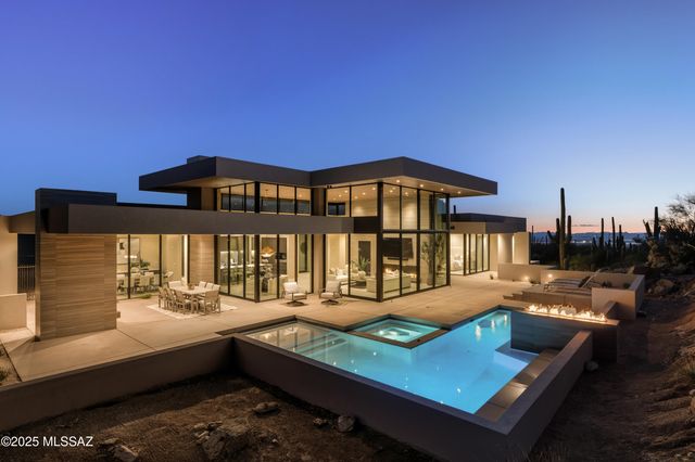 6384 W Rockpoint Ridge Place, Marana, AZ 85658