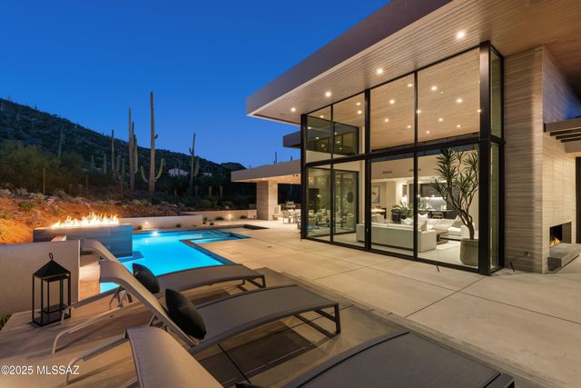 6384 W Rockpoint Ridge Place, Marana, AZ 85658