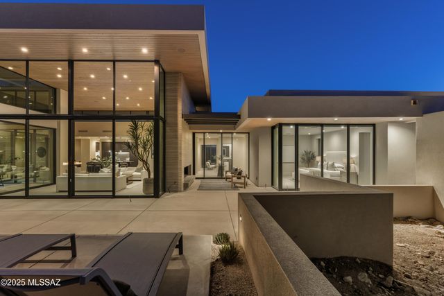 6384 W Rockpoint Ridge Place, Marana, AZ 85658