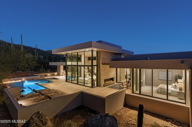 6384 W Rockpoint Ridge Place, Marana, AZ 85658