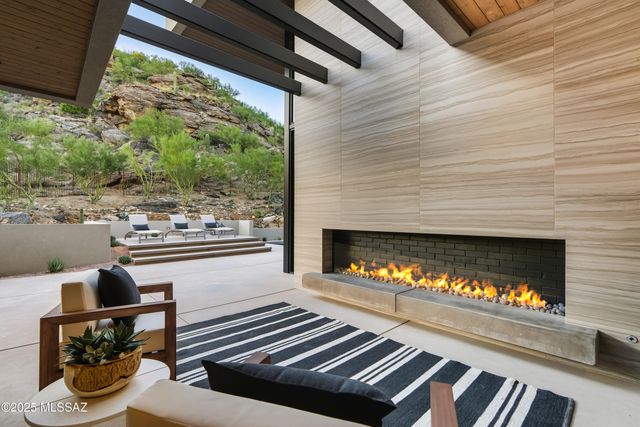 6384 W Rockpoint Ridge Place, Marana, AZ 85658