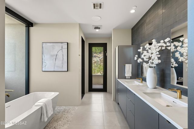 6384 W Rockpoint Ridge Place, Marana, AZ 85658