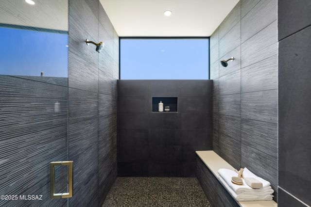 6384 W Rockpoint Ridge Place, Marana, AZ 85658