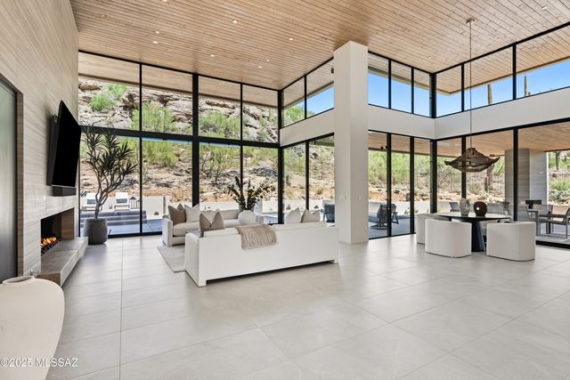 6384 W Rockpoint Ridge Place, Marana, AZ 85658