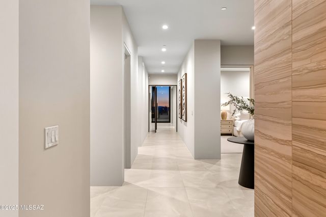 6384 W Rockpoint Ridge Place, Marana, AZ 85658