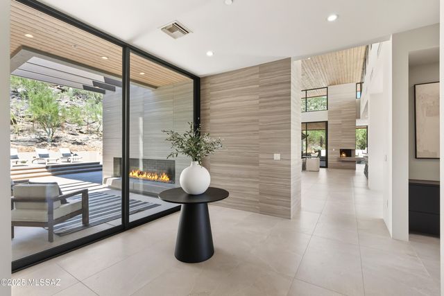 6384 W Rockpoint Ridge Place, Marana, AZ 85658