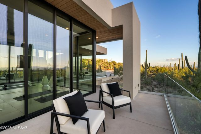 6384 W Rockpoint Ridge Place, Marana, AZ 85658