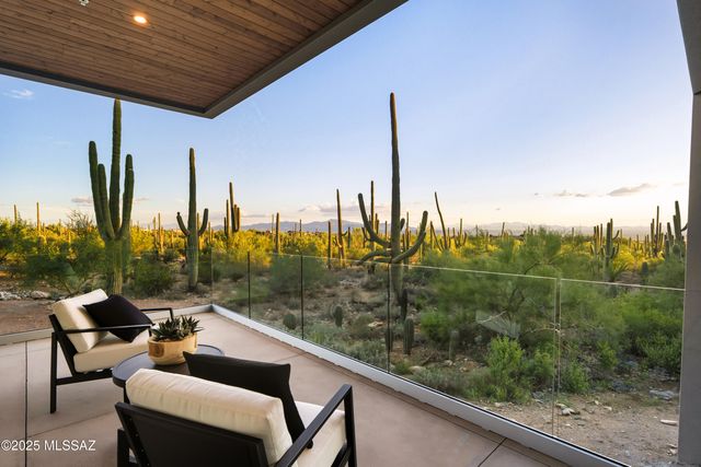 6384 W Rockpoint Ridge Place, Marana, AZ 85658