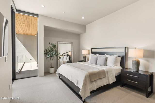 6384 W Rockpoint Ridge Place, Marana, AZ 85658