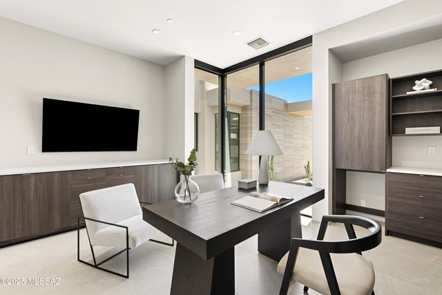 6384 W Rockpoint Ridge Place, Marana, AZ 85658