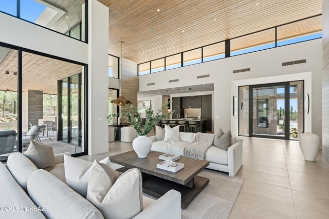 6384 W Rockpoint Ridge Place, Marana, AZ 85658