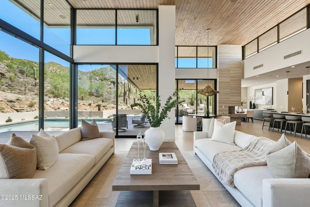 6384 W Rockpoint Ridge Place, Marana, AZ 85658