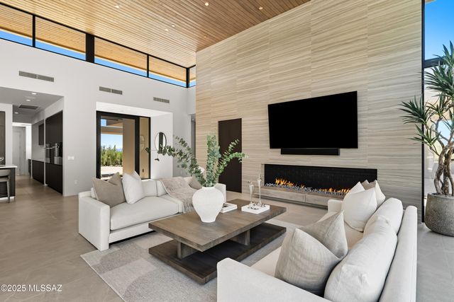 6384 W Rockpoint Ridge Place, Marana, AZ 85658