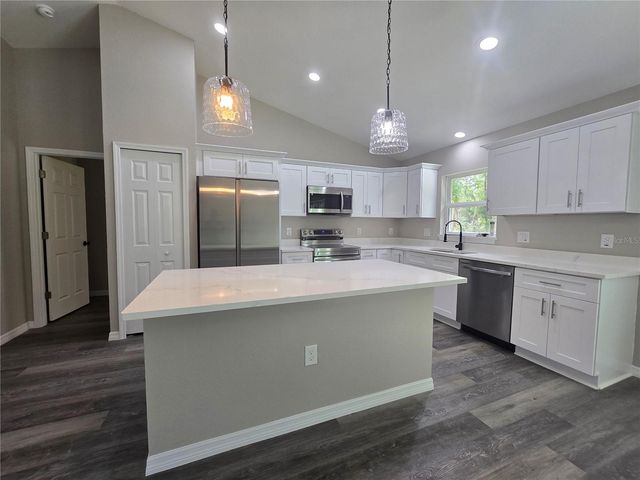 30 SEQUOIA DRIVE TRACE, Ocklawaha, FL 32179