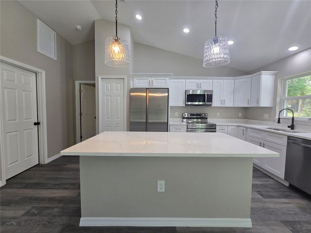 30 SEQUOIA DRIVE TRACE, Ocklawaha, FL 32179