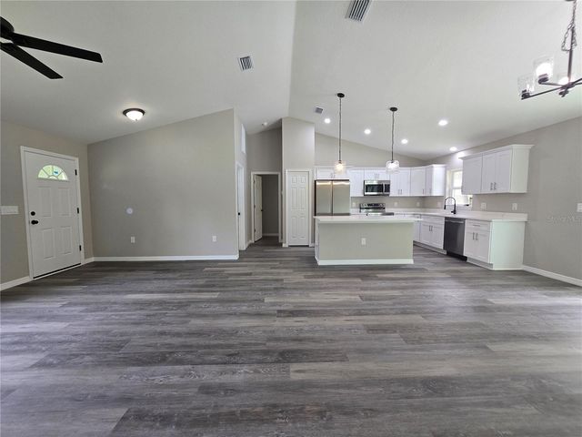 30 SEQUOIA DRIVE TRACE, Ocklawaha, FL 32179