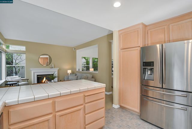 508 Valley View Court, Martinez, CA 94553