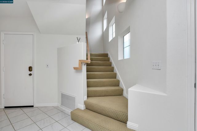 508 Valley View Court, Martinez, CA 94553