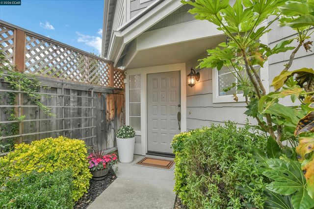 508 Valley View Court, Martinez, CA 94553