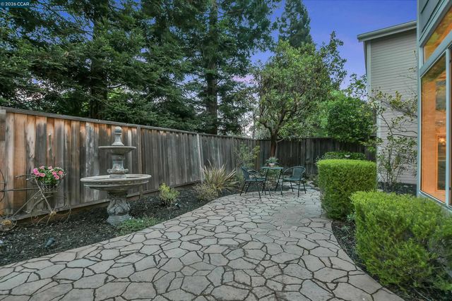 508 Valley View Court, Martinez, CA 94553