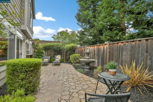 508 Valley View Court, Martinez, CA 94553