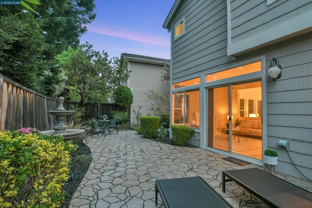 508 Valley View Court, Martinez, CA 94553