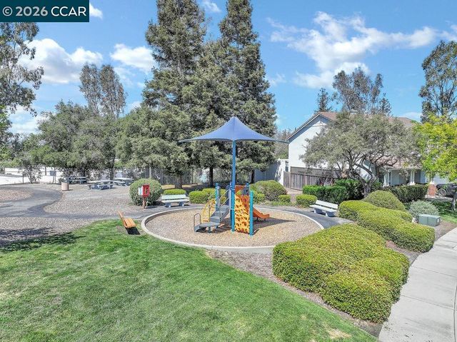 508 Valley View Court, Martinez, CA 94553