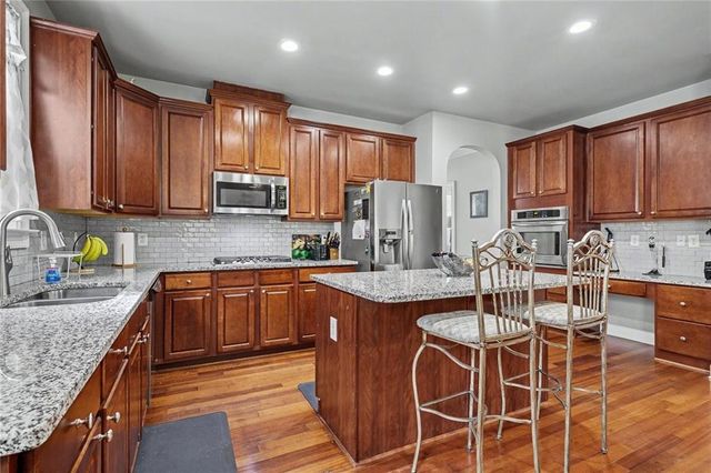 3043 Bridge Walk Drive, Lawrenceville, GA 30044