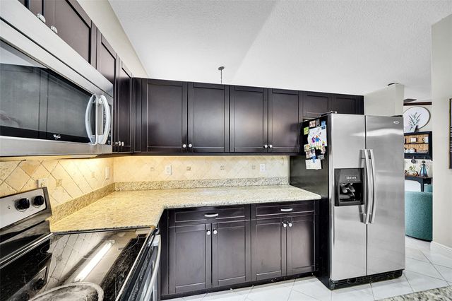 11655 NW 54th St, Coral Springs, FL 33076