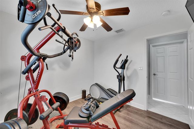 11655 NW 54th St, Coral Springs, FL 33076