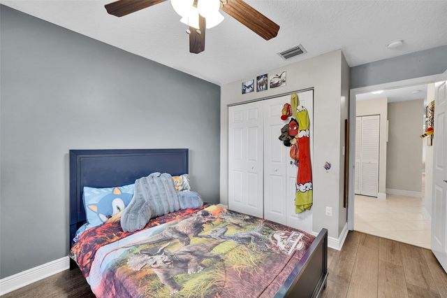 11655 NW 54th St, Coral Springs, FL 33076
