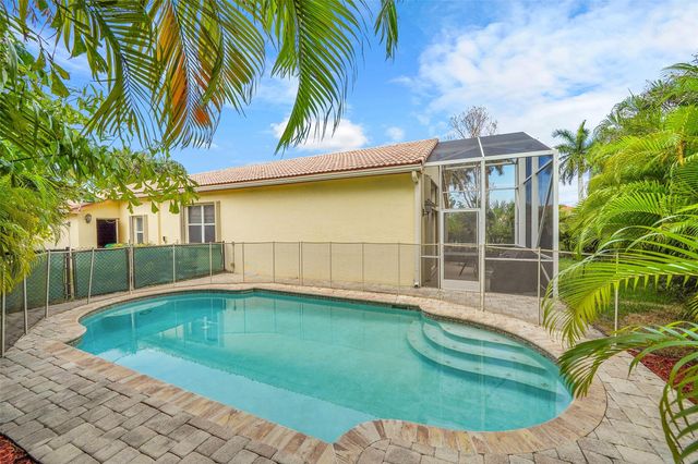 11655 NW 54th St, Coral Springs, FL 33076
