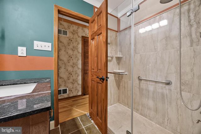 752 RAYNHAM RD, Collegeville, PA 19426