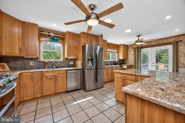 752 RAYNHAM RD, Collegeville, PA 19426