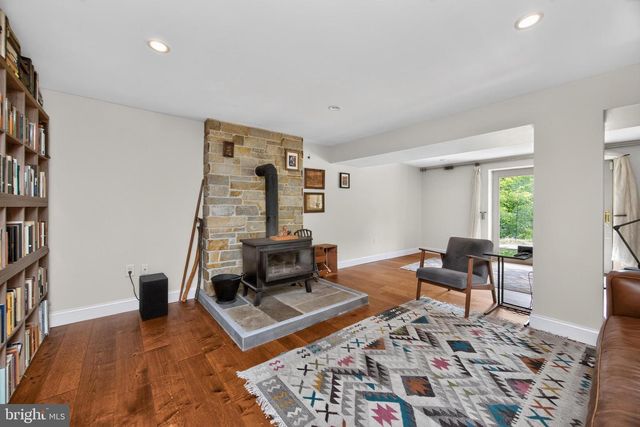 752 RAYNHAM RD, Collegeville, PA 19426