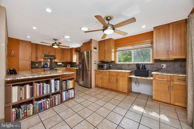 752 RAYNHAM RD, Collegeville, PA 19426