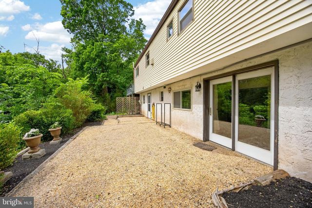 752 RAYNHAM RD, Collegeville, PA 19426