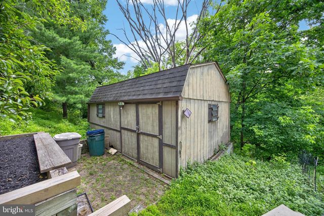 752 RAYNHAM RD, Collegeville, PA 19426