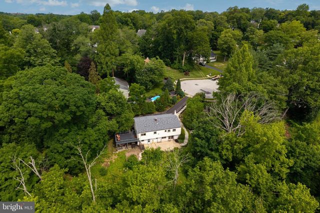 752 RAYNHAM RD, Collegeville, PA 19426