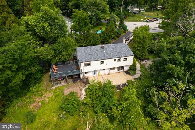 752 RAYNHAM RD, Collegeville, PA 19426