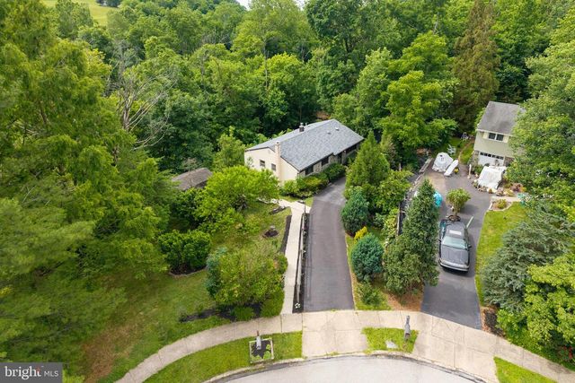 752 RAYNHAM RD, Collegeville, PA 19426